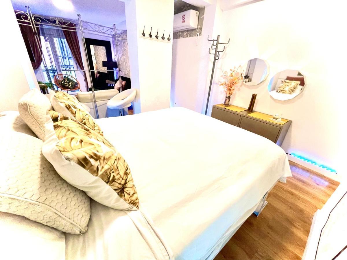 Apartamento Delux มาดริด ภายนอก รูปภาพ