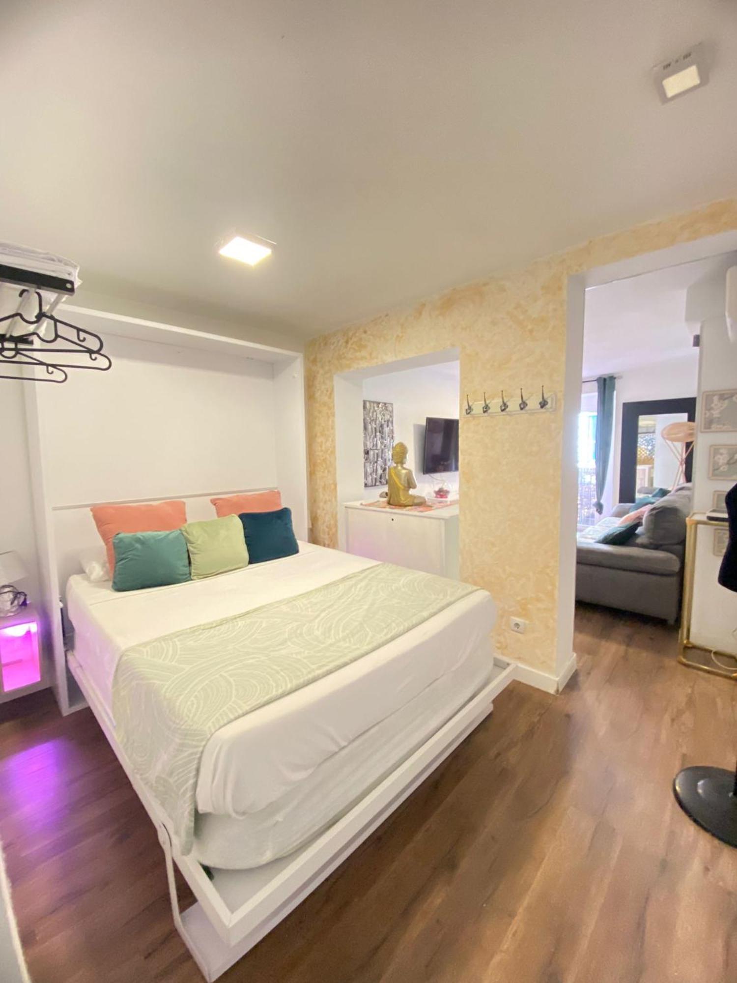 Apartamento Delux มาดริด ภายนอก รูปภาพ
