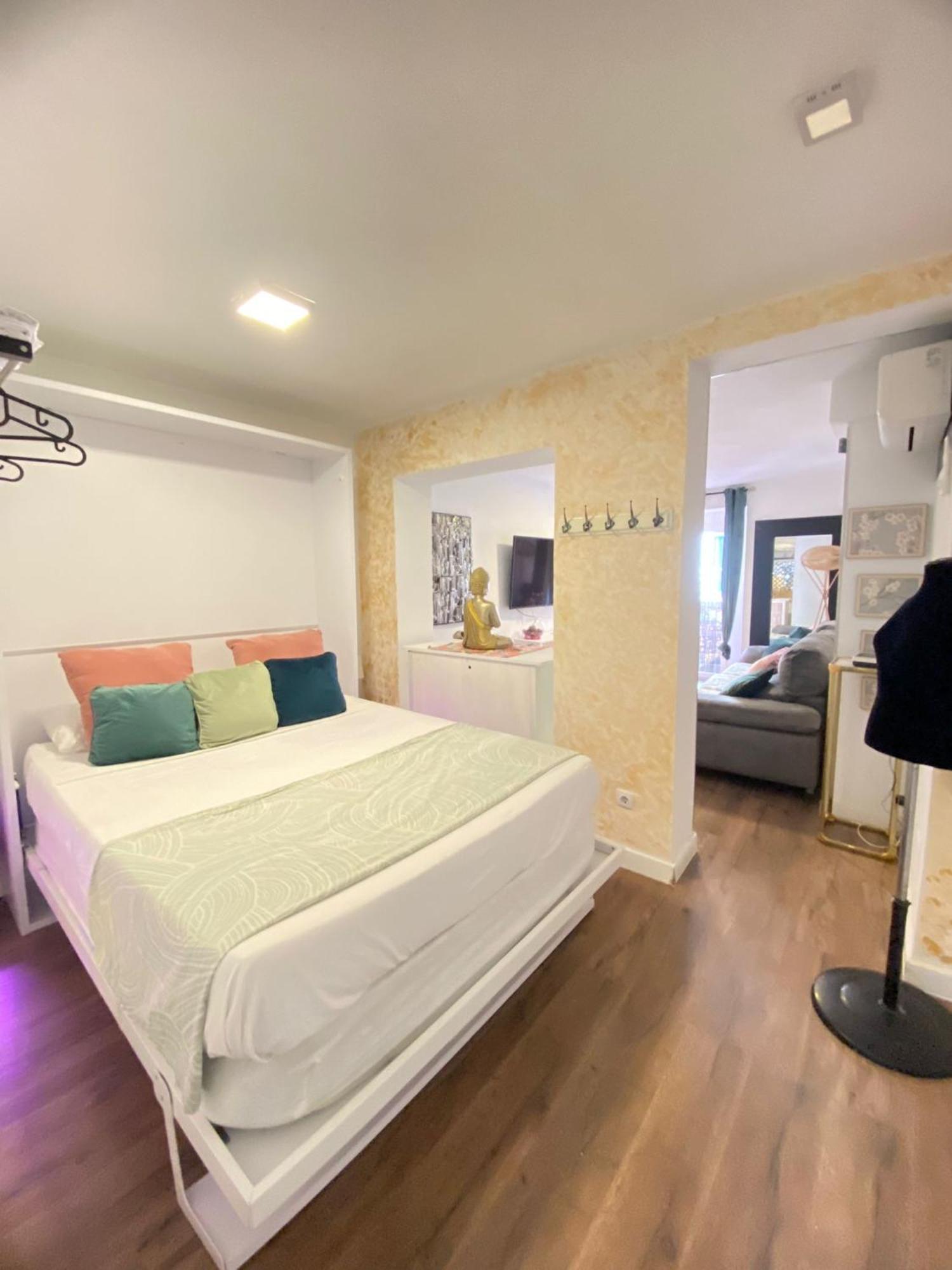 Apartamento Delux มาดริด ภายนอก รูปภาพ
